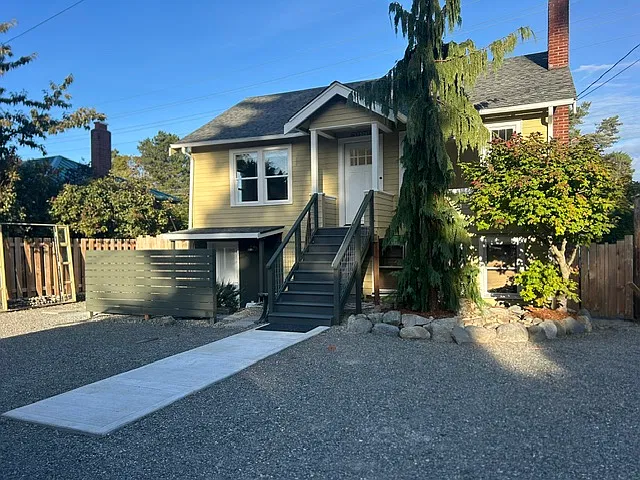 11506 N Park Ave N — Photo 1
