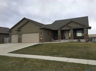 935 N Cole Ave, Tea, SD 57064