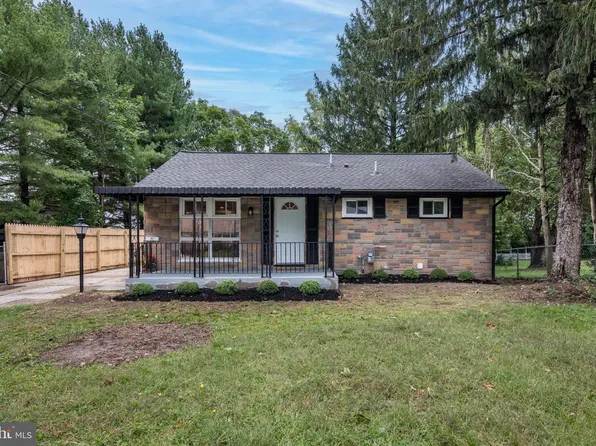 37 E Clayton Ave, Clayton, NJ 08312