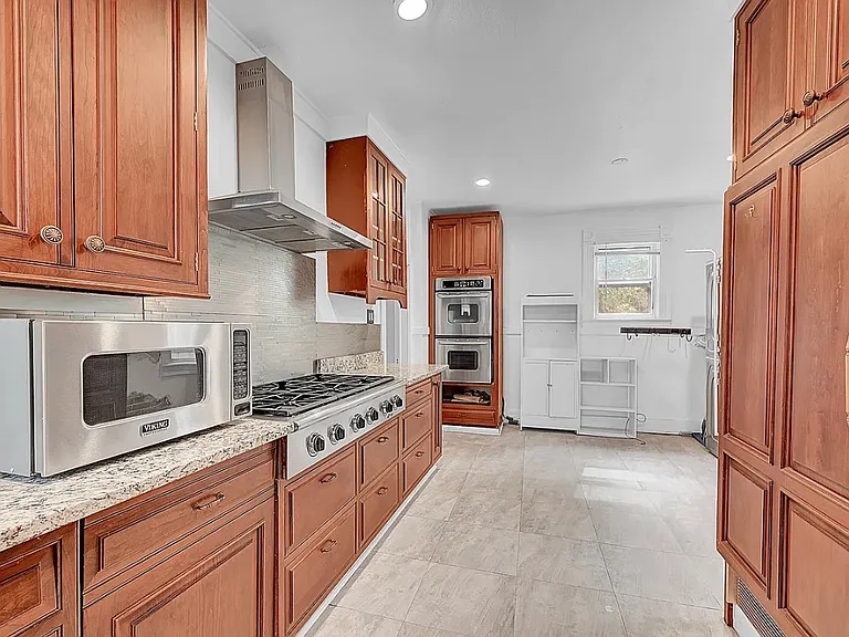 2125 E 13th Ave — Photo 30