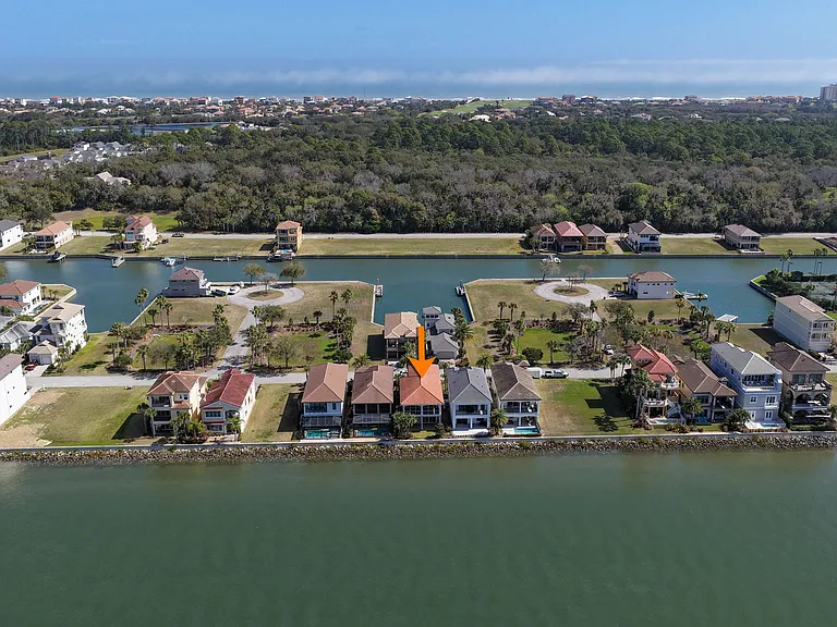 262 Yacht Harbor Dr — Photo 3