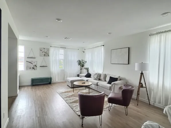 27589 Sanctuary Ct, Valencia, CA 91381