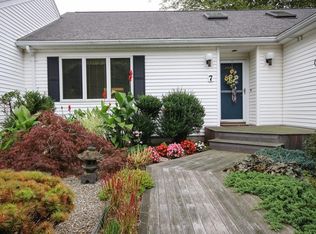 7 Evergreen Ln, Hanover, MA 02339