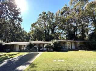 552 Blendwood Dr, Charlotte, NC 28215
