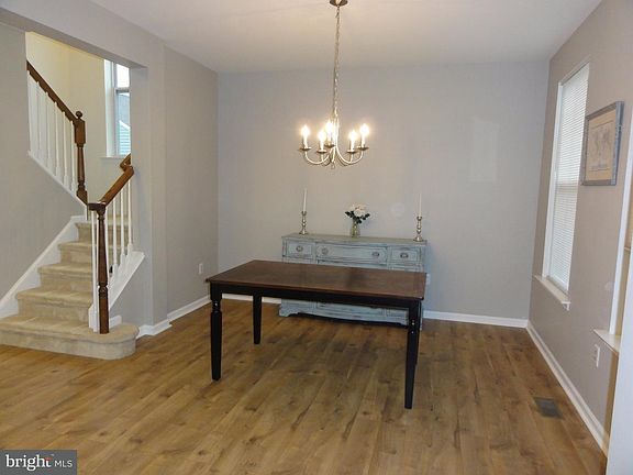 4th image of 1505 E Matisse Dr