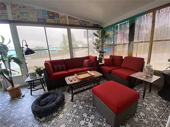 4th image of 5124 Hidden Springs Ave