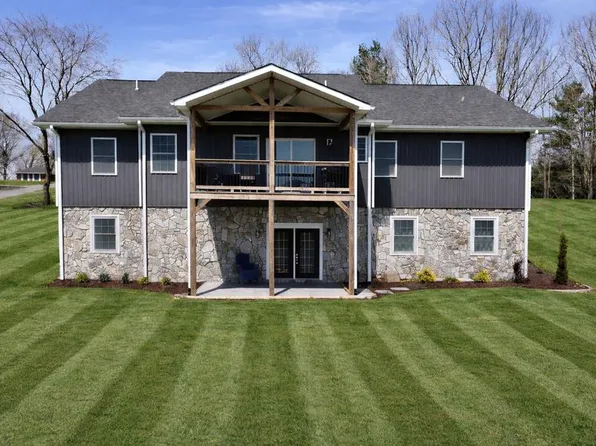 24 Fairway Vlg, Galax, VA 24333