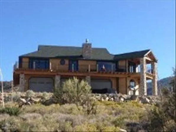 275 Canyon Rd, Phelan, CA 92372