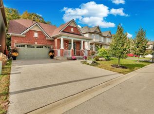 8541 Sweet Chestnut Dr, Niagara Falls, ON L2H 0N1