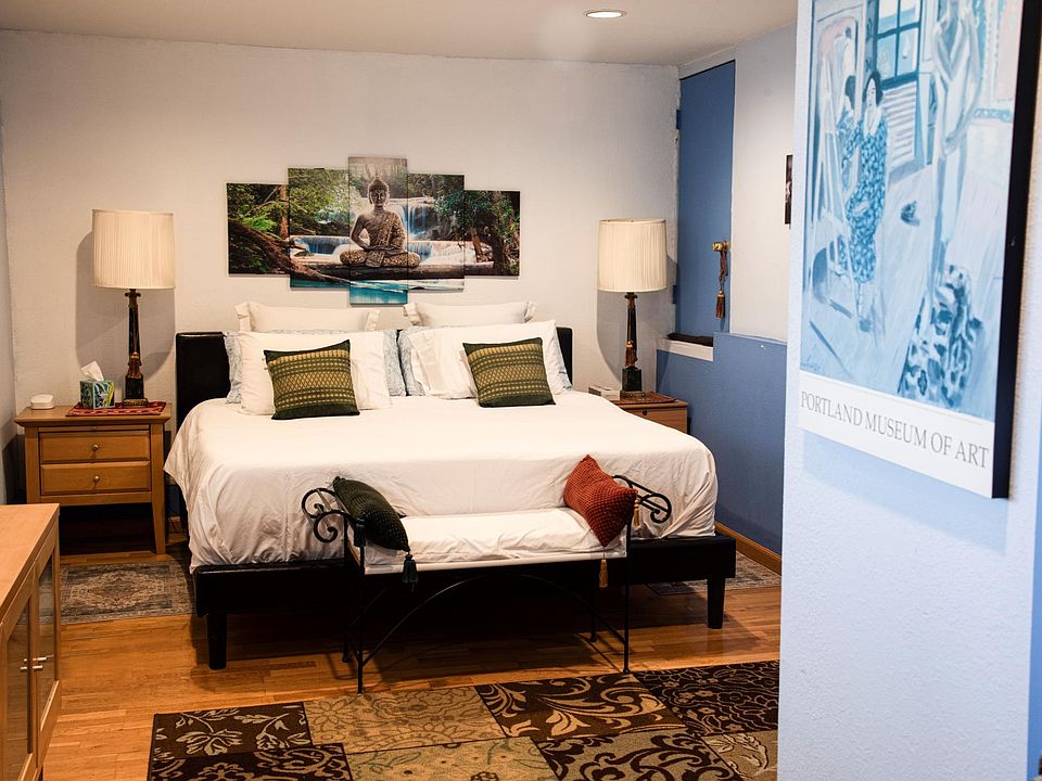 Master bedroom with king size bed