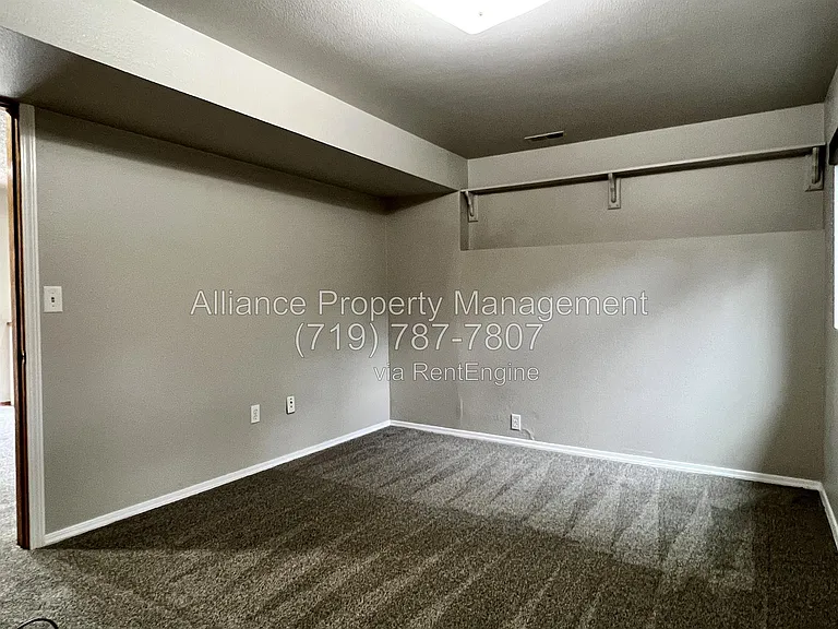 6318 Galway Dr — Photo 46