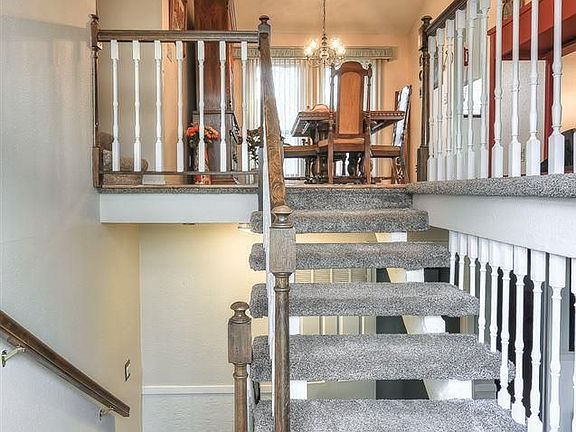 3rd image of 629 S 152nd Cir