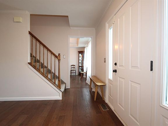 4th image of 790 Oleander Ct