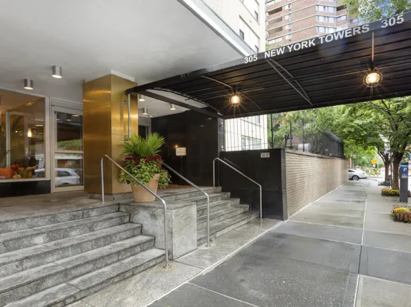 305 East 24th Street 3X image 10 of 10