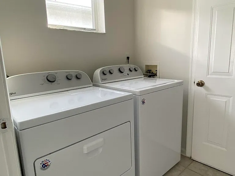 880 NW Waterlily Pl — Photo 10