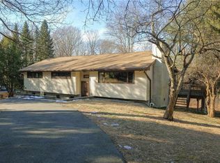 83 Mountain View Rd, Putnam Valley, NY 10579