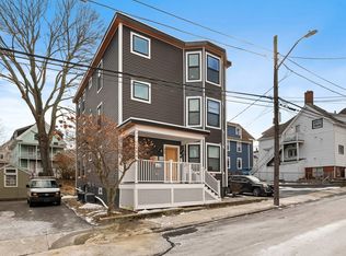 11 Seymour Ave FLOOR 3, Lynn, MA 01902