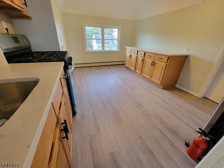 141 Mahar Ave — Photo 5