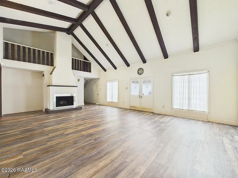 100 Oak Coulee Dr — Photo 8