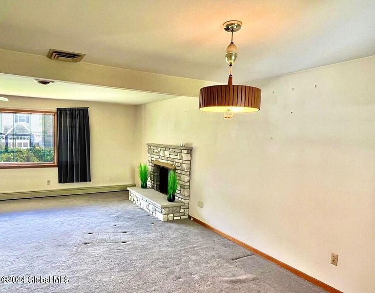 4th image of 137 Altamont Drive