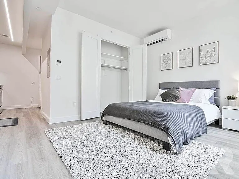 160 Clarkson Ave #6G — Photo 2