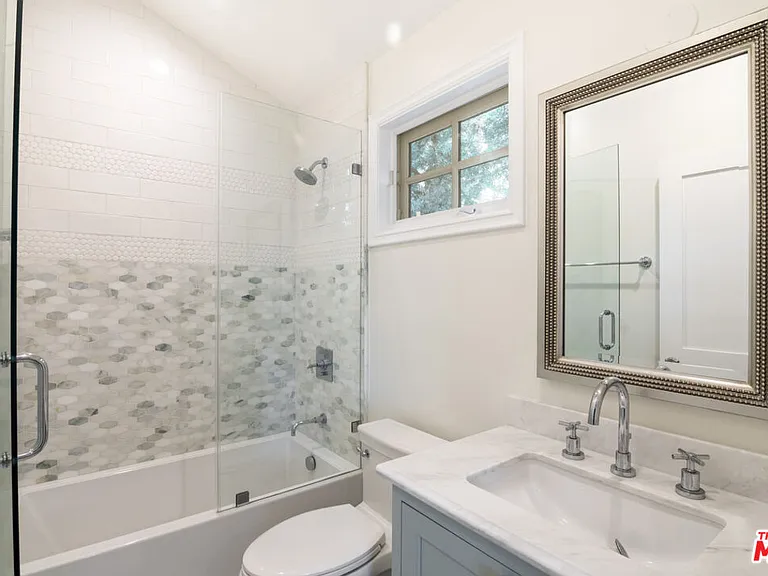 552 Wilcox Ave — Photo 36