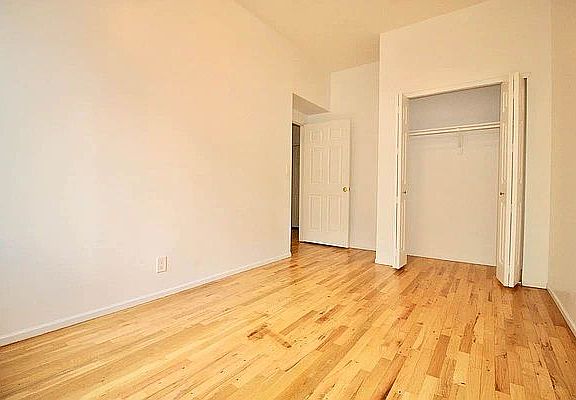 2nd image of 278 Willoughby Ave #1B
