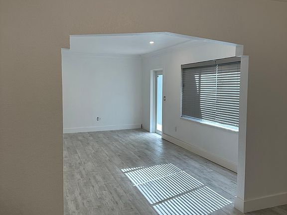 4th image of 901 NW 50th St