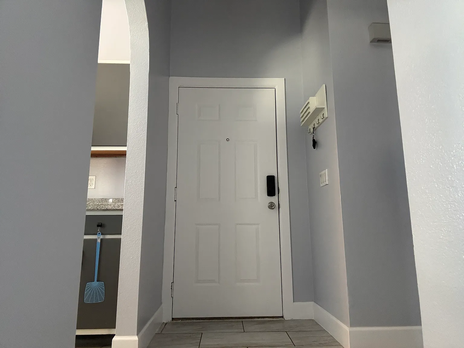 3 bed, 1250 sqft, $2,150 — Photo 2