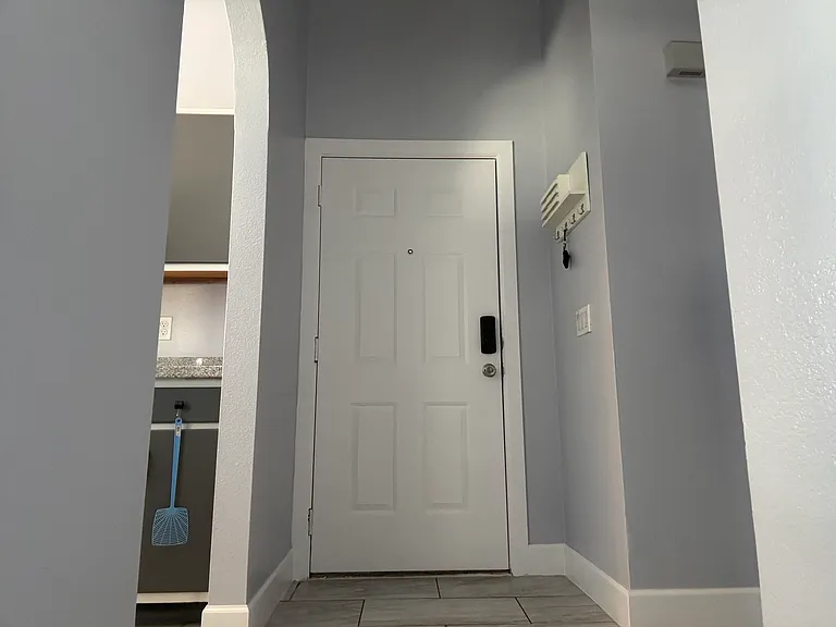 8134 W Desert Cove Ave — Photo 2