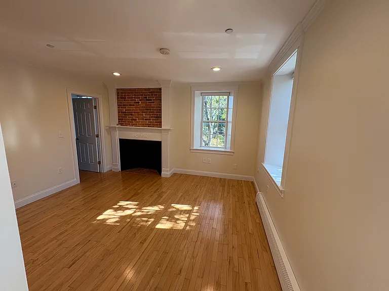 147 State St #4 — Photo 5