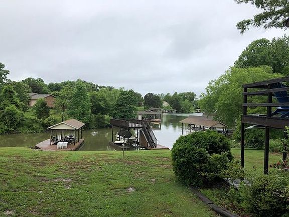 4th image of 120 Club House Dr