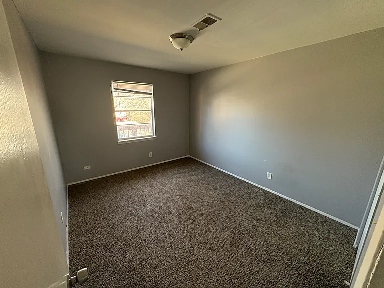 3560 S Lynn St #A — Photo 11