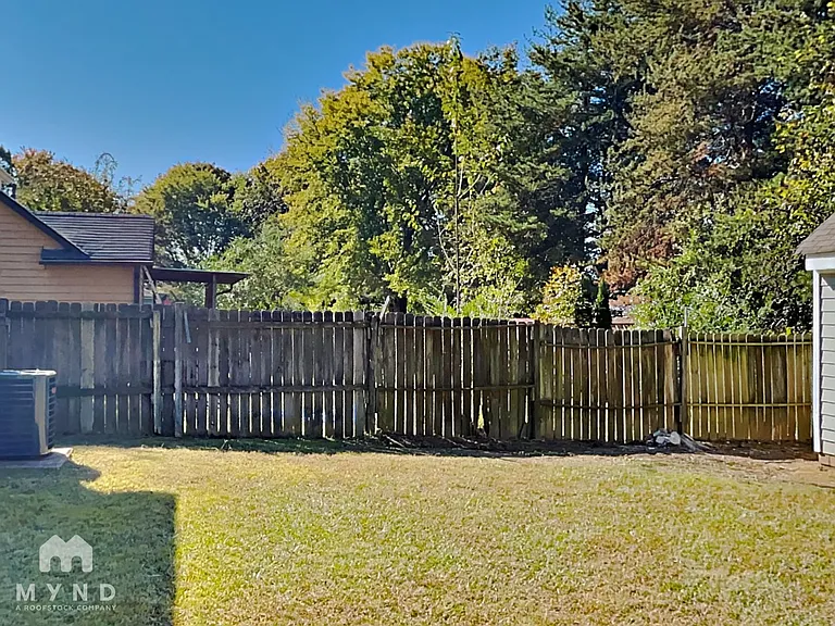 151 Wilson St — Photo 20