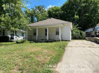 1221 N Pleasant St, Independence, MO 64050