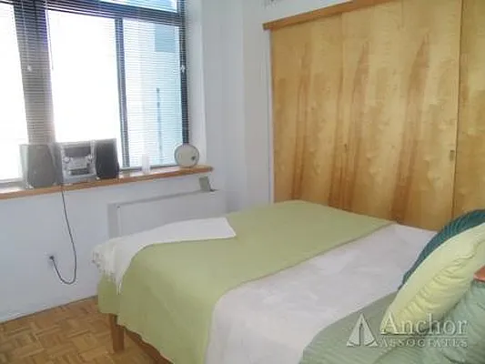 Rented by Anchor Associates | media 53