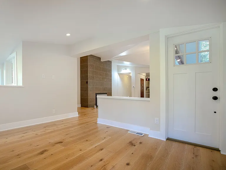 2909 SW Upper Dr — Photo 5
