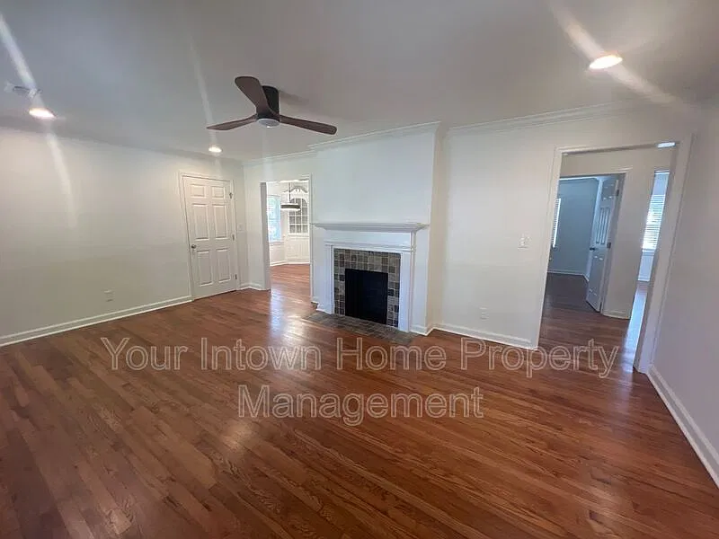 4 bed, 2.0 bath, 1859 sqft, $2,495 — Photo 2