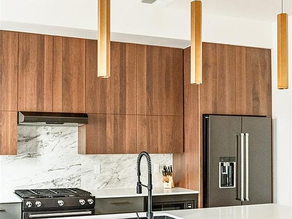 3rd image of 1724 Irving Street #6
