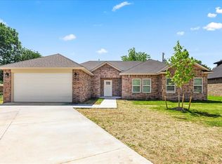 232 E Abbott Ln, Mustang, OK 73064