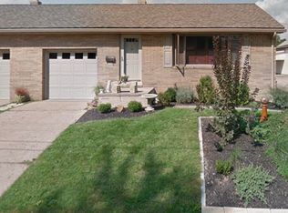 405 Adena St NE, North Canton, OH 44720