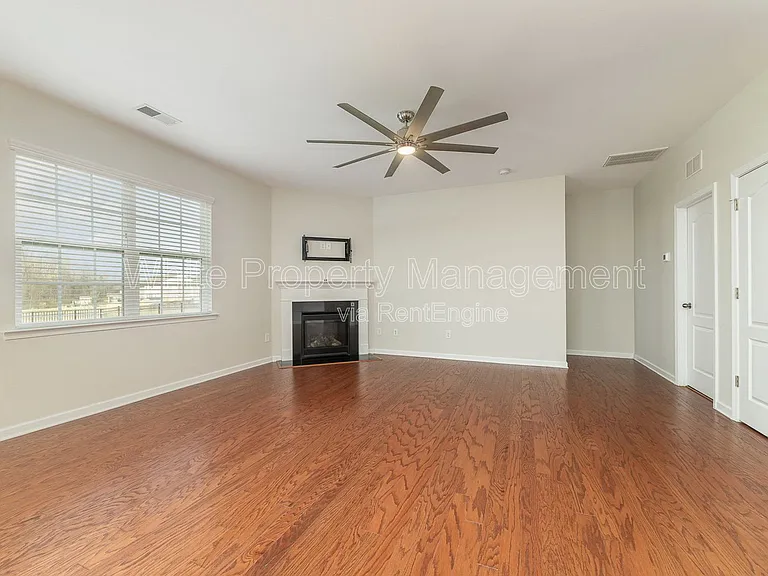 7922 Kelburn Ln — Photo 9