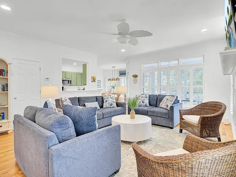 70 Grand Pavilion Blvd — Photo 7