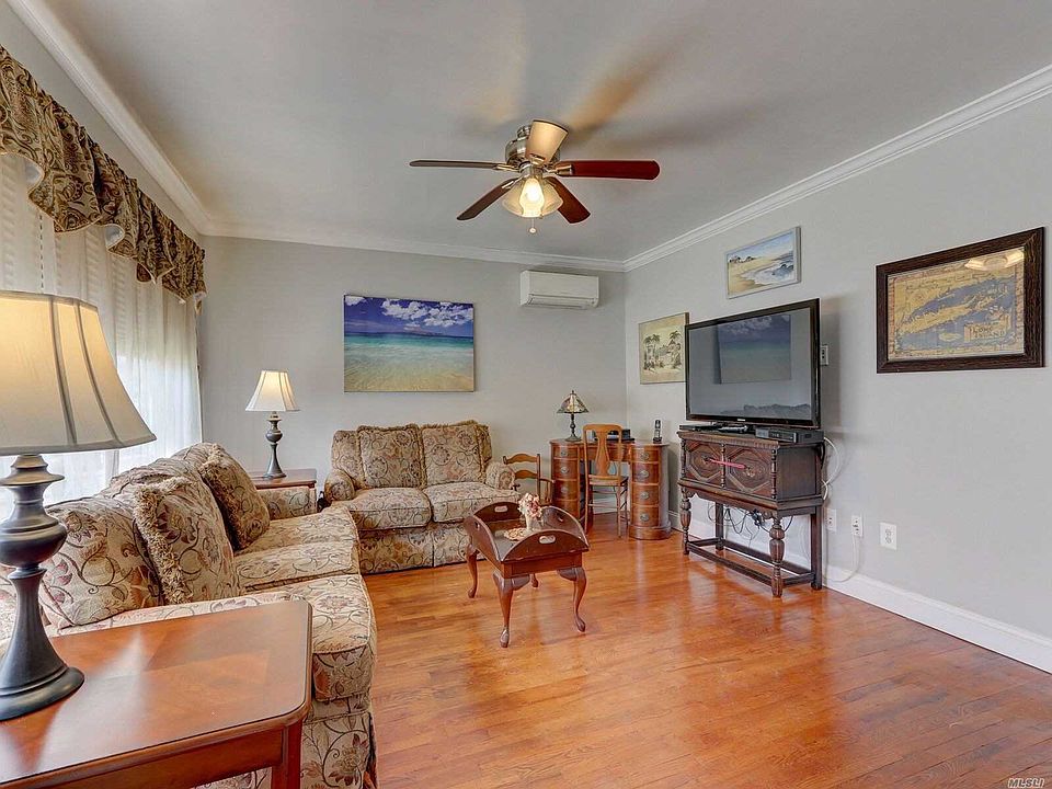 25 Brendan Ave, Massapequa Park, NY 11762 Zillow
