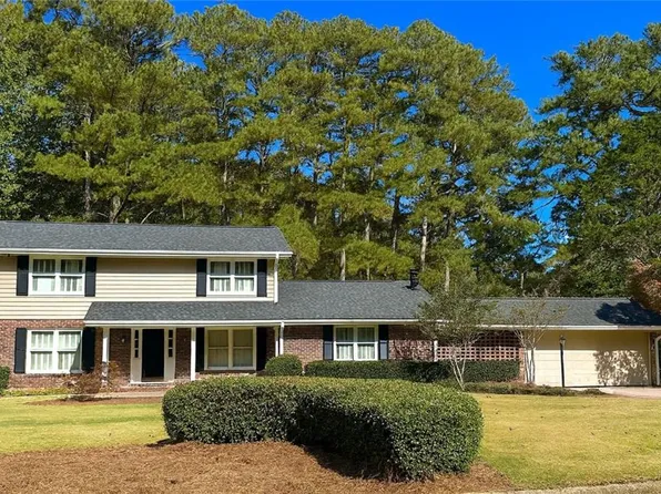 3142 Wanda Woods Dr, Doraville, GA 30340