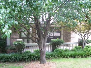 912 N Hall Ave, Fayetteville, AR 72701