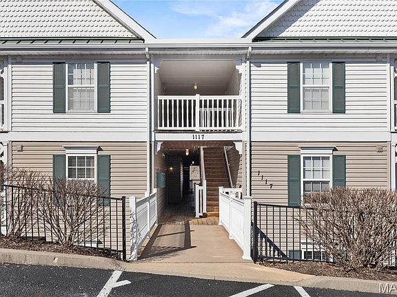 2nd image of 1117 Arbor Creek Dr APT 3A