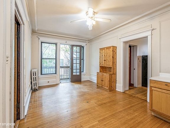 3rd image of 5600 S Dorchester Ave #5602-1