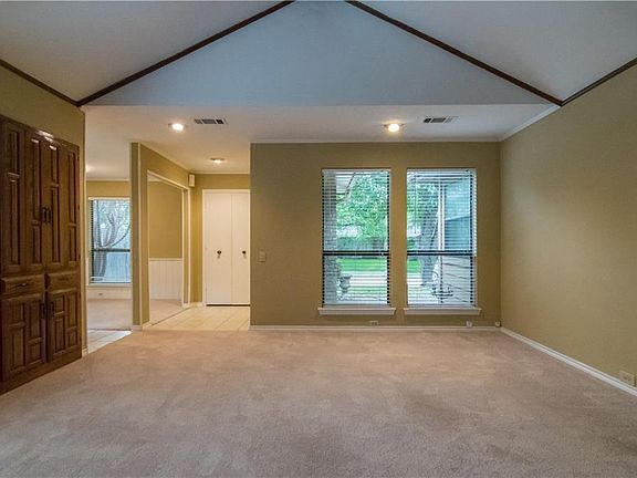 4th image of 3901 Irvine Dr