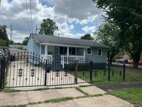 3701 36th St, Mount Rainier, MD 20712